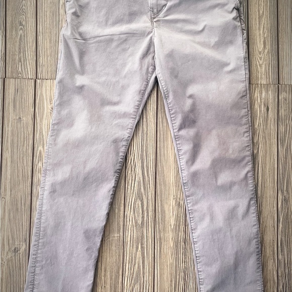 American Eagle Slim Fit Khakis - Picture 6 of 6